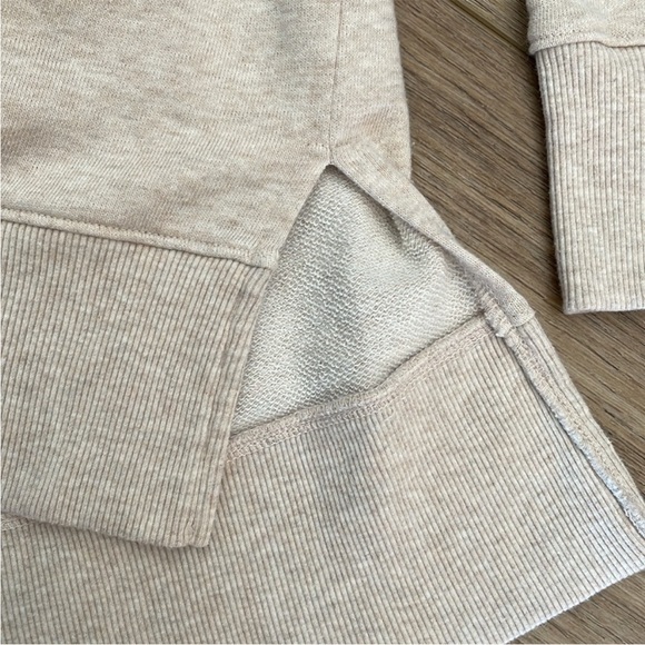 Time and Tru Sweatshirt - Picture 3 of 3